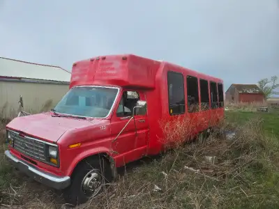 1986 tour bus for parts
