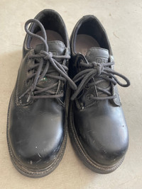 Men work safety shoes