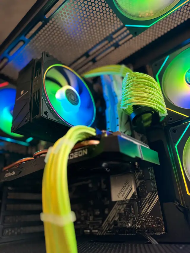 Emerald Gaming PC | 6700XT 12 GB I 5% Student Discount in Desktop Computers in Windsor Region - Image 5