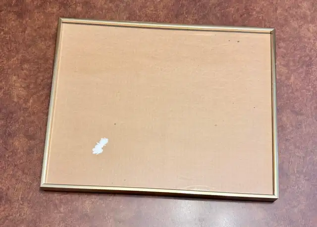 Vintage Gold Tone Glass Front Picture Frame Home Decor in Arts & Collectibles in Calgary - Image 2