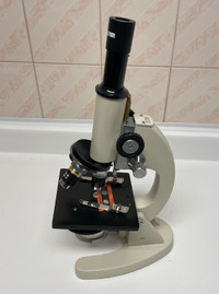 Microscope (Excellent Condition, with slides!)
