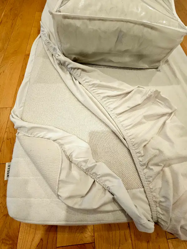 IKEA VYSSA crib mattresses and sheets in Cribs in Ottawa - Image 6