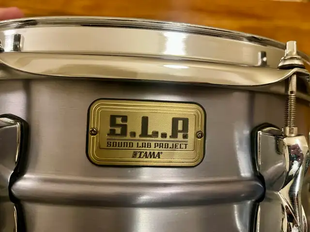 Tama SLP Classic Dry Aluminum 14x5.5 Snare Drum in Drums & Percussion in City of Toronto - Image 3