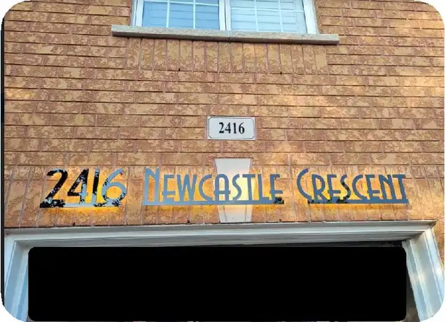 LED Script Number Home Address Cursive Custom Letter Light Sign in Outdoor Décor in Markham / York Region - Image 7