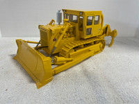 1/25 INTERNATIONAL TD-25 Dozer  Construction Toy