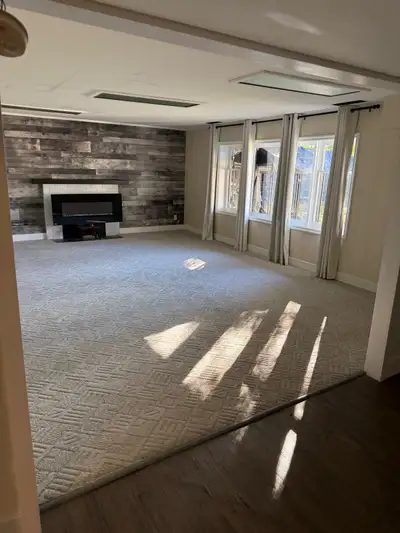 Available Nov. 1 or earlier as the suite is empty. Nice clean walkout suite located in beautiful Eas...