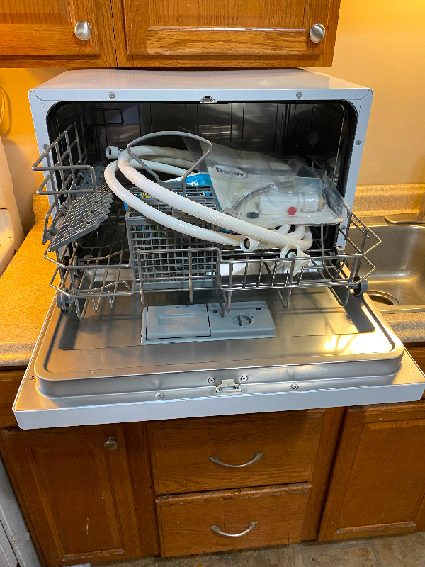 Dishwasher - apartment size - new in Dishwashers in Hamilton - Image 2