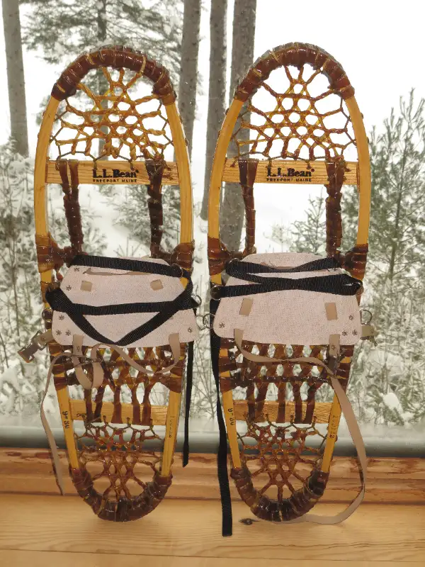 *NEW* L.L.Bean Snowshoes Elongated Bear Paw in Other in Oshawa / Durham Region - Image 2
