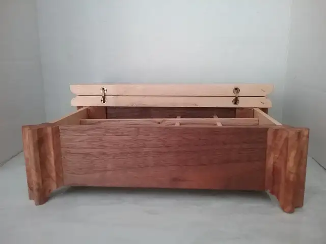 Hand Made Solid Wood Box With Hinged Lid (made in Whitby) in Storage & Organization in Oshawa / Durham Region - Image 5