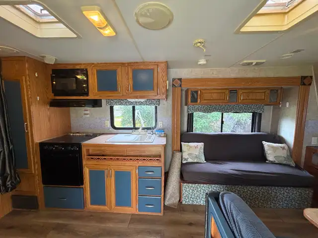 Winterized Fleetwood Terry 2006 in Travel Trailers & Campers in Williams Lake - Image 6