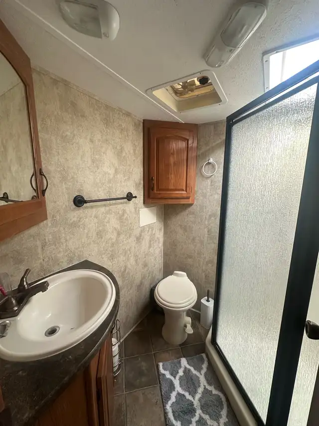 Copper Canyon 5th Wheel in RVs & Motorhomes in Grande Prairie - Image 10