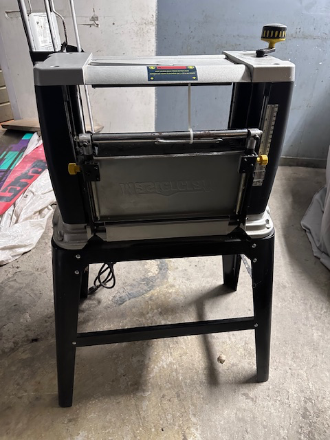 Planer ''MASTERCRAFT'' de 12 pulgadas con su base64840231608962120