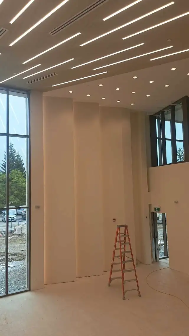 painter and renovation in Construction & Trades in City of Toronto - Image 9
