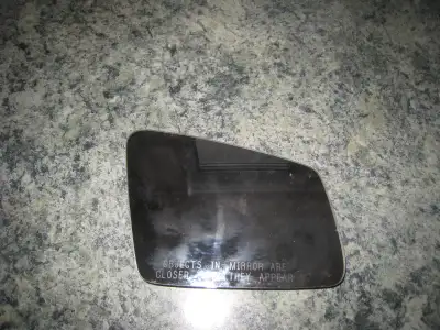 Right side (passenger) mirror heated and for North American car ( with inscription objects closer......