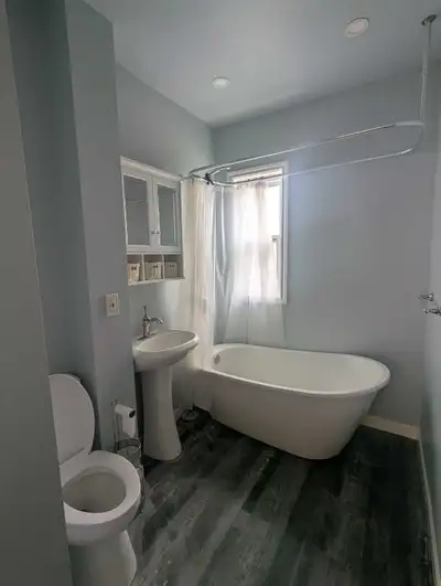 FOR RENT | Munroe West ✨ 3 Bedroom Family Home – Minutes from Downtown ✨ $2,100/month + utilities Fl...