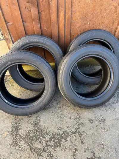 Great quality tire TOYO OPEN COUNTRY Q/T 235/60R/18 Used 0ne summer Lots of tread remaining