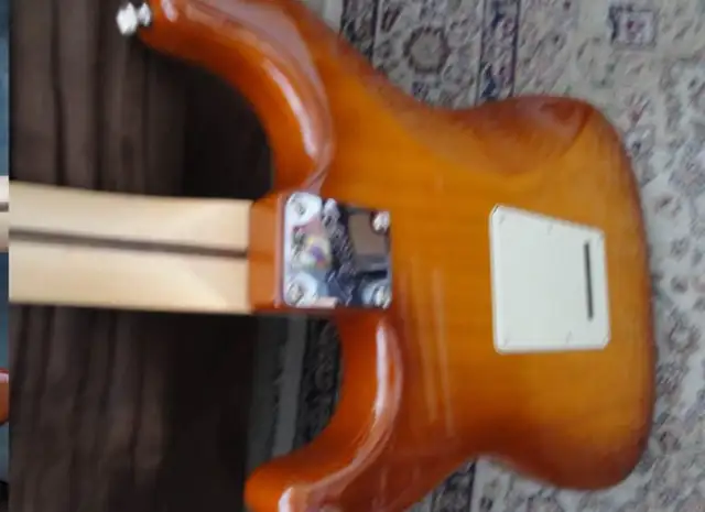 2018 AMERICAN FENDER PERFORMER STRATOCASTER GUITAR MINT $1900 in Guitars in Mississauga / Peel Region - Image 6
