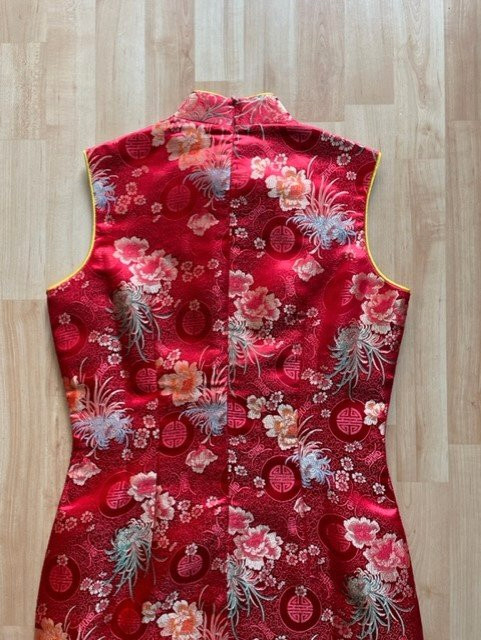 Chinese Red Cheongsam Qipao Dress - Size 6 in Women's - Dresses & Skirts in Burnaby/New Westminster - Image 3