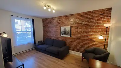 Bonjour, Nous avons un 4 1/2 tout inclus très bien situé dans Limoilou qui se libère pour Janvier. -...