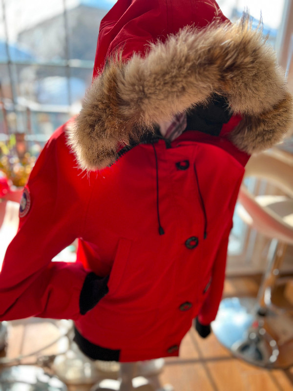 Canada Goose Chilliwack Jacket in Women's - Tops & Outerwear in Ottawa - Image 4