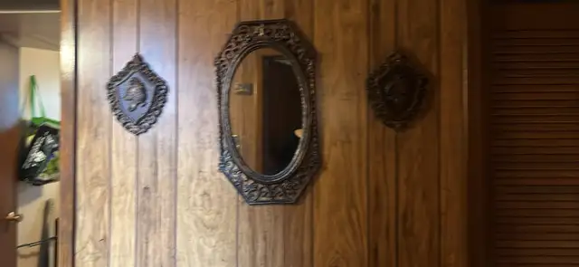 vintage mirror with roman wall hangings in Arts & Collectibles in City of Toronto - Image 2