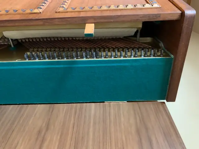 Etyde Piano in Pianos & Keyboards in Calgary - Image 4