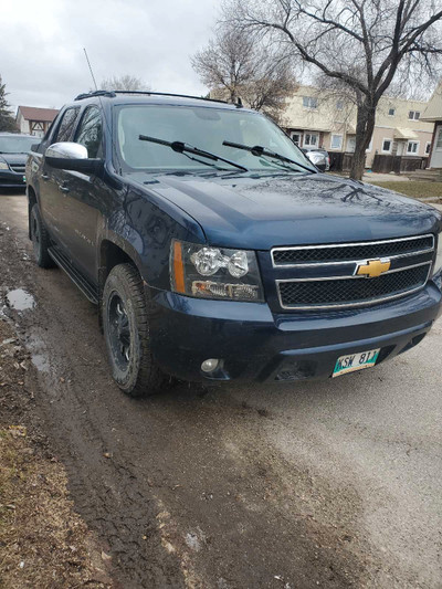 2009 chevy avalanche 