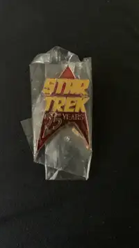 Star Trek 25yr anniversary pin 