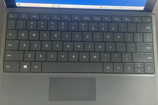Laptop-Microsoft Surface 3 Tablet in iPads & Tablets in Edmonton - Image 4