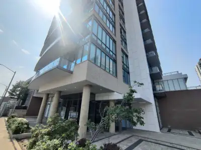 1 Bedroom + Den In The Heart Of Downtown Kitchener