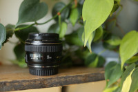 Canon EF 28 f/1.8 Lens