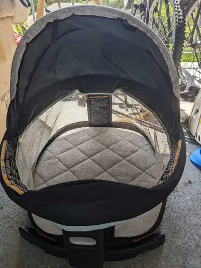 Graco Bassinet, View more