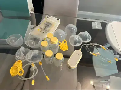 Medela Freestyle Hands-Free Breast Pump - Extra Cups & Bottles, View more