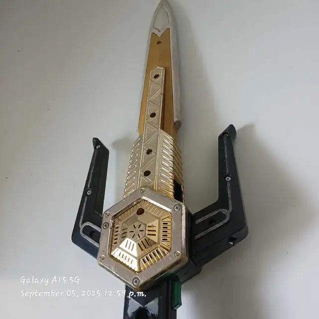 Magna Defender Sword from Power Rangers Lost Galaxy.63654759961089122