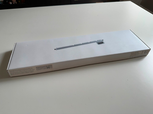 Apple Wired Aluminium Keyboard - Complete in Box in Mice, Keyboards & Webcams in Winnipeg