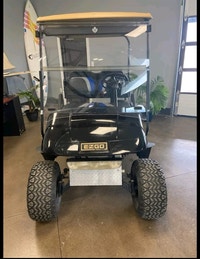2005 LIFTED EZGO TXT GOLF CART