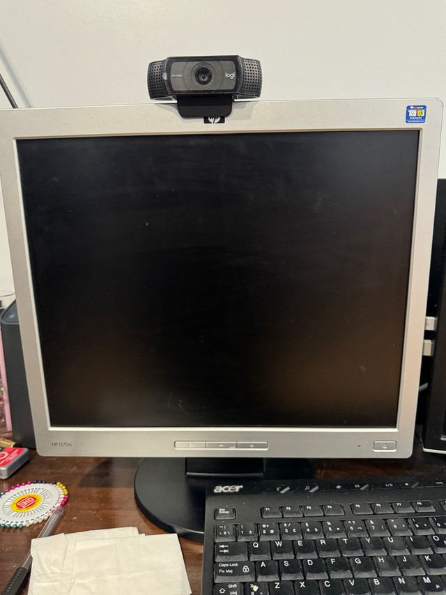 Hp L1706 display monitor in Desktop Computers in Mississauga / Peel Region