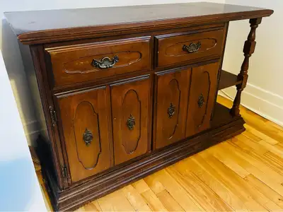 Superbe Buffet / Meuble d'appoint Vintage en bois massif, View more