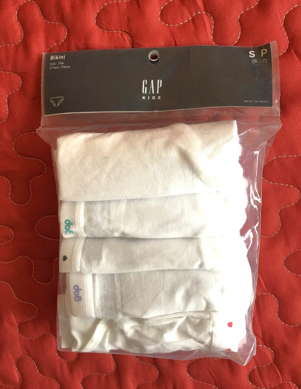GAP Girl's 5-Pack Underwear, Sizes 6-7, White in Kids & Youth in City of Toronto - Image 3