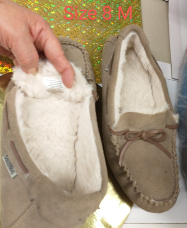 $50 Size 8Missandei Moccasin Women in Women's - Shoes in Kitchener / Waterloo - Image 2