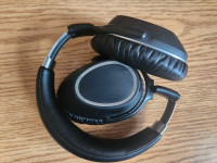 Sennheiser PXC 550 Wireless Headphone