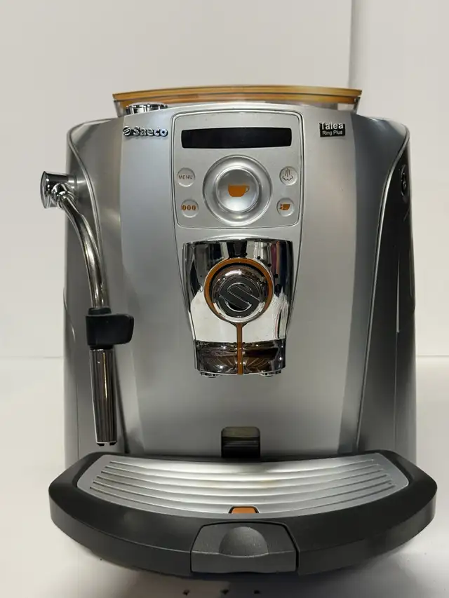 Saeco Talea Ring Plus Espresso Machine + Milk Island. in Coffee Makers in Oshawa / Durham Region - Image 4