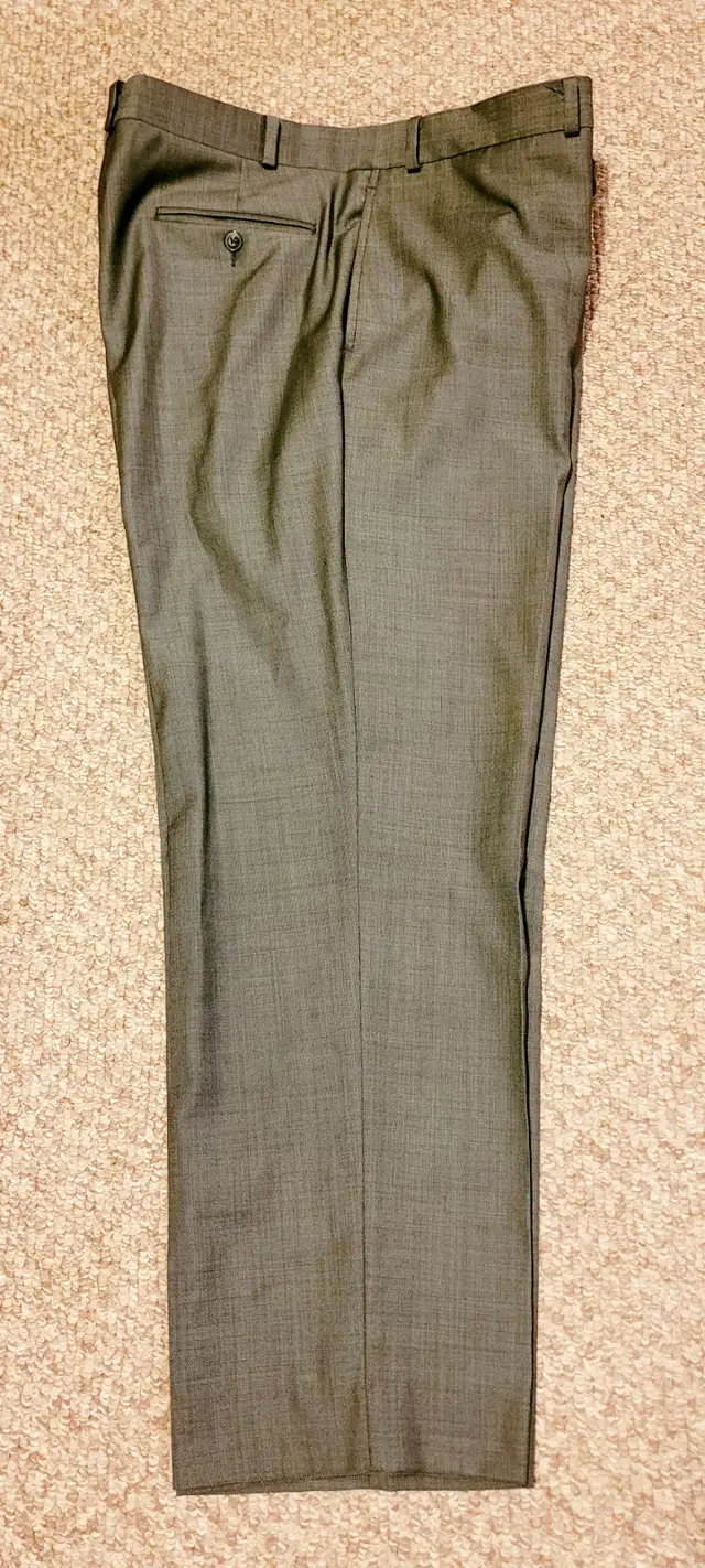 Men's XL Suit by Calvin Klein in Men's in Markham / York Region - Image 5