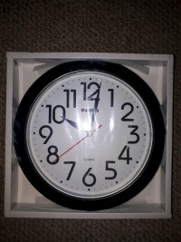 Dainolite Magnus 10" Quartz Wall Clock