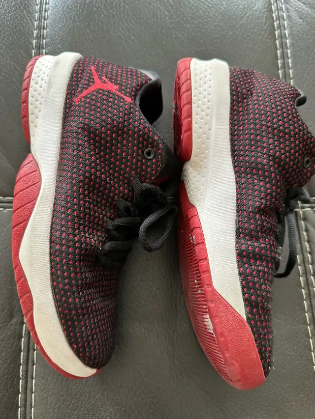 NIKE AIR JORDAN KIDS  US 3Y BASKETBALL SHOES in Kids & Youth in Kitchener / Waterloo - Image 4