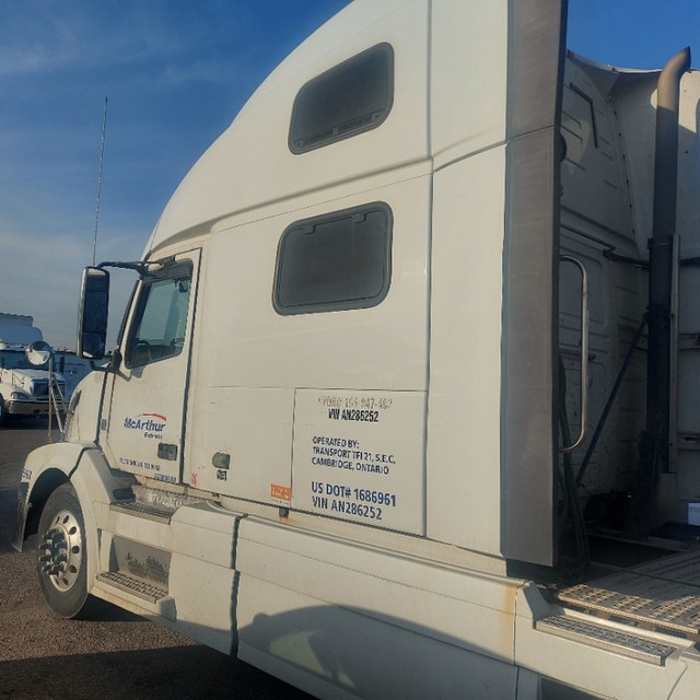 Volvo VNL780 2010 Ishift Transmission Heavy Trucks Kitchener