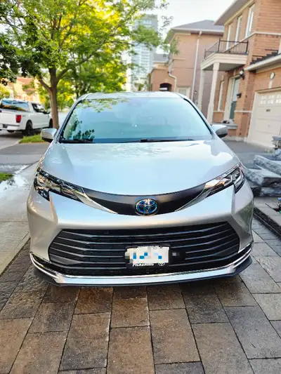 Private sale ( I am not an agent nor a showroom) Asking $46999 2021 TOYOTA SIENNA XLE HYBRID! | ONE...
