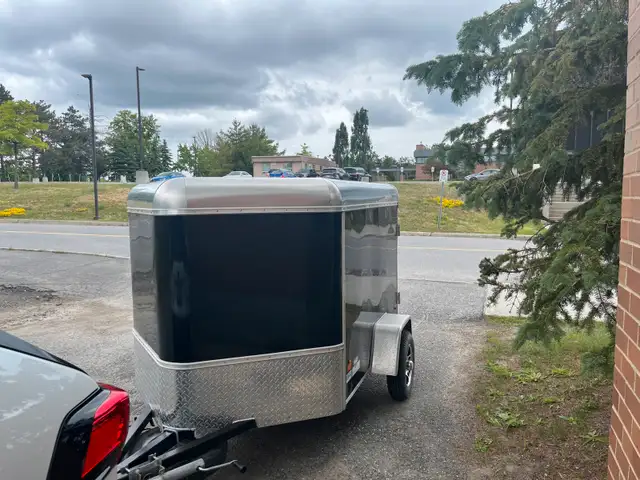 2019 6x5 enclosed Trailer in Cargo & Utility Trailers in Ottawa - Image 2