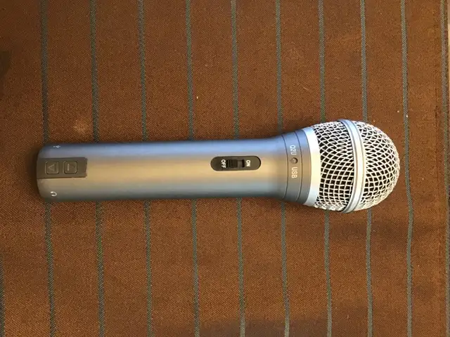 Samson Q2U USB Microphone in Pro Audio & Recording Equipment in London - Image 3
