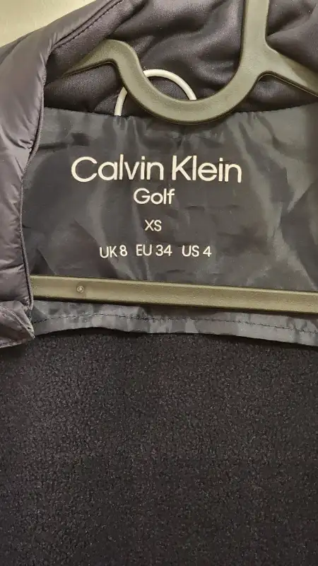 Calvin Klein Golf Women's Quilted Jacket - Size Xtra Small in Women's - Tops & Outerwear in City of Halifax - Image 4